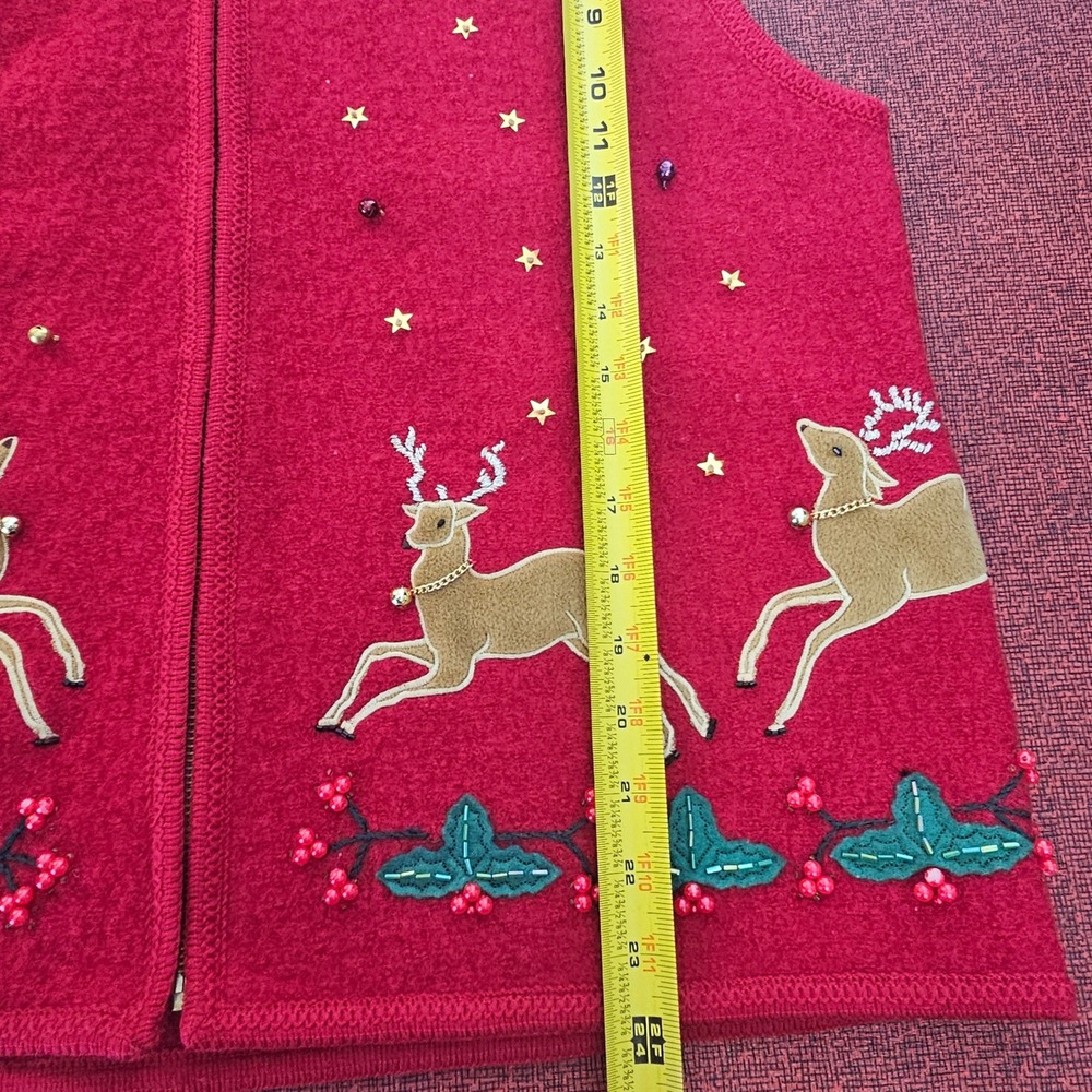 Vintage 90s Lisa International Boiled Wool Vest XL Red Christmas Reindeer Kitsch - Picture 11 of 11